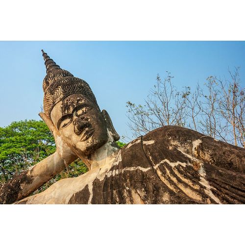 Haseltine, Tom 아티스트의 Reclining Buddha statue-Xieng Khuan-Xiengkuane-Buddha Park-Southeast Asia작품입니다.